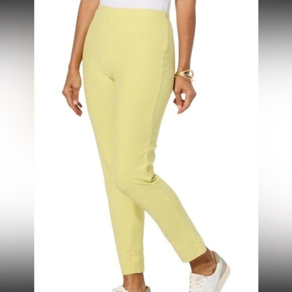 WynneLayers Essential Crepe Knit Crop Pant - Kiwi - 3X